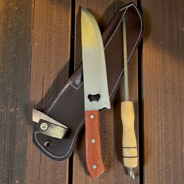 CONJUNTO PARA CHURRASCO FACA E CHAIRA COM BAINHA EM COURO